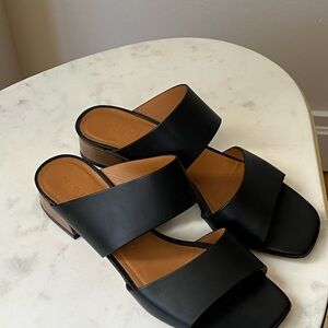 M. Gemi Shoes Black Sandals